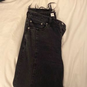 Abercrombie 27 (4) The Mom High Rise black jeans